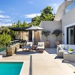 Politimi Luxury Retreat *