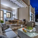 Politimi Luxury Retreat Villa *