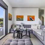 Politimi Luxury Retreat *