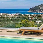 Politimi Luxury Retreat
