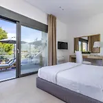 Politimi Luxury Retreat Villa *