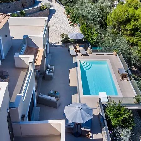 Politimi Luxury Retreat *