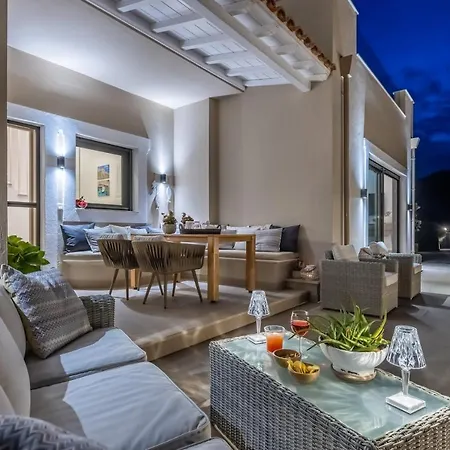 Politimi Luxury Retreat Villa *
